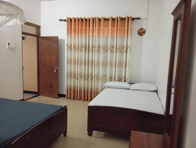 Room 2, Kawakka Yala Home Stay & Hostel, Thissamaharama