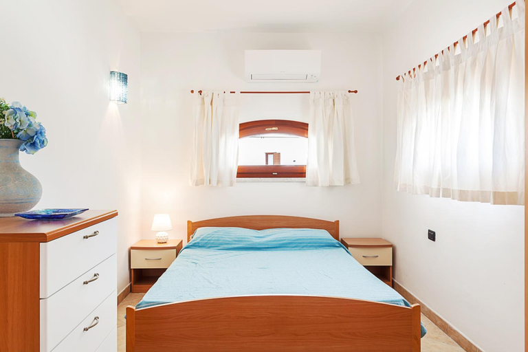 Bedroom 2, Villa Isabella, Olbia-Tempio