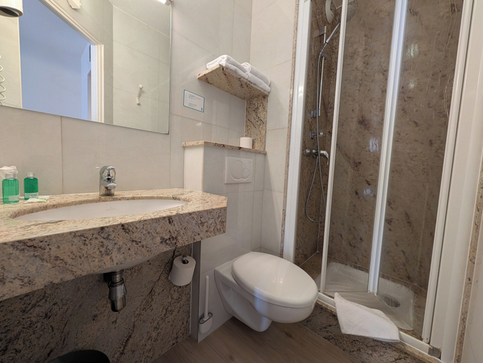 Bathroom 5, Hôtel le Collier, Alpes-Maritimes