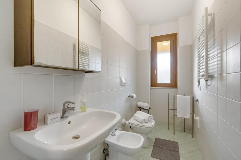 Bathroom 2, Residence La Perla with Shared Pool, Brescia