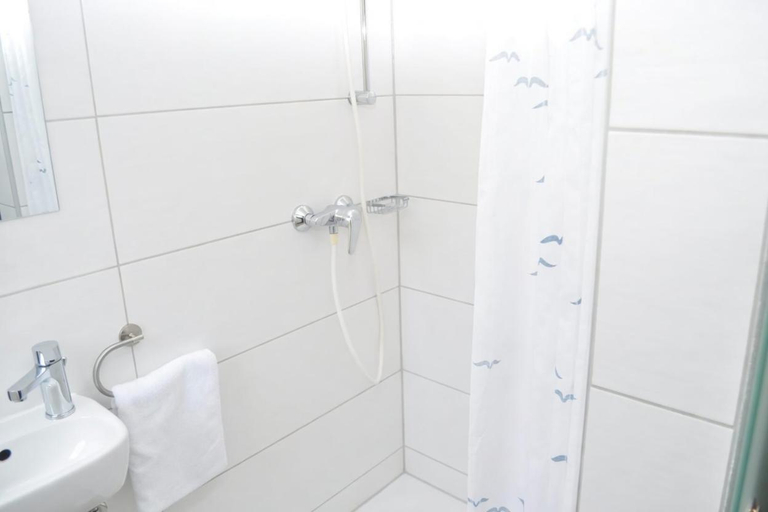 Bathroom 3, Hotel Kuhns Muhle, Rheingau-Taunus-Kreis
