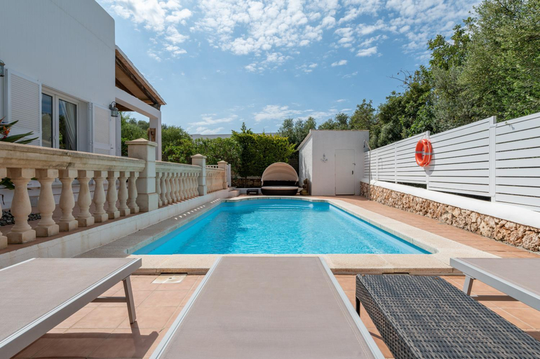 Others 4, Villa Luca, Baleares