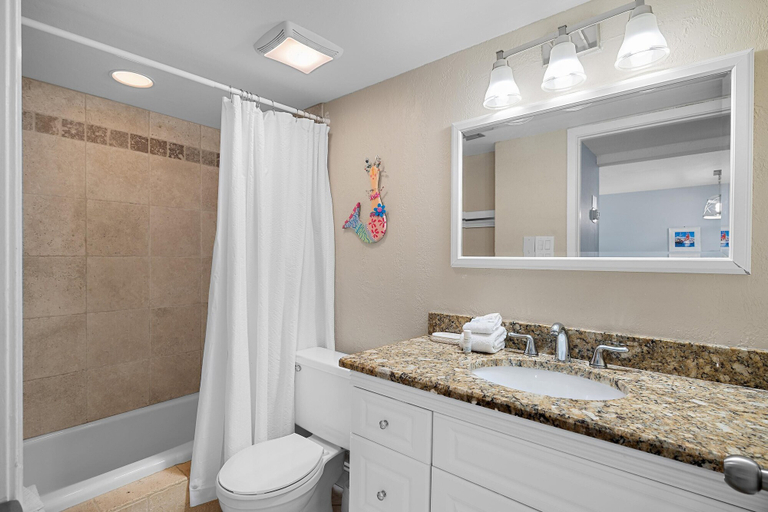 Bathroom 4, Chateau La Mer #5B, Walton