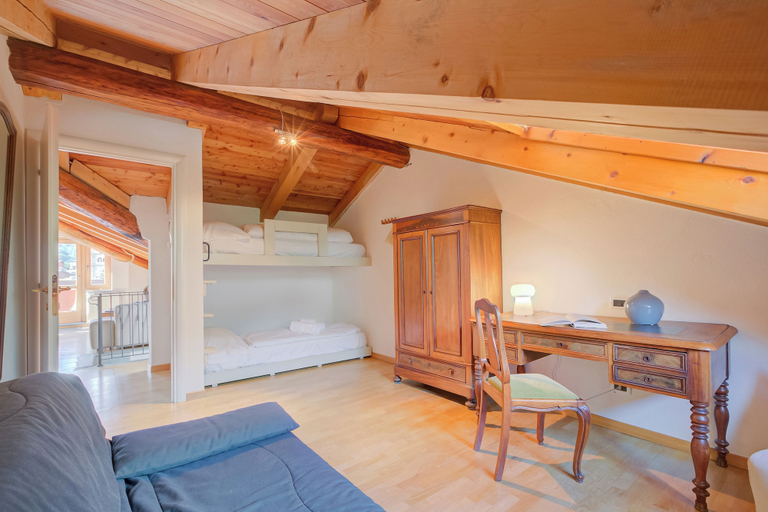 Room 2, Sunny Penthouse With Mountain View, Torino