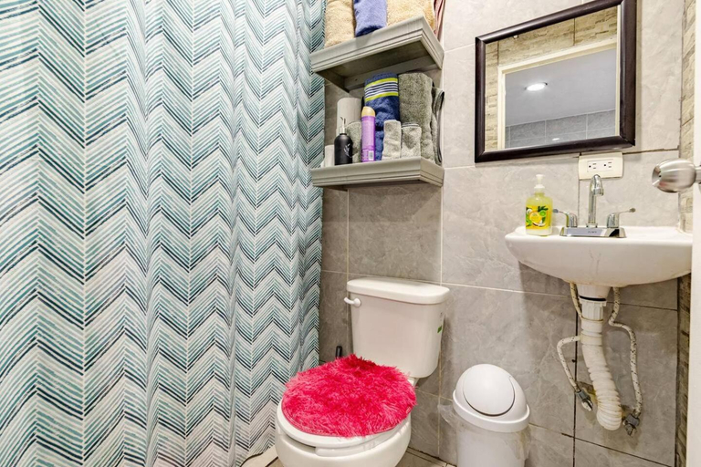 Bathroom 5, Caribbean apartment in private area, Isla Mujeres
