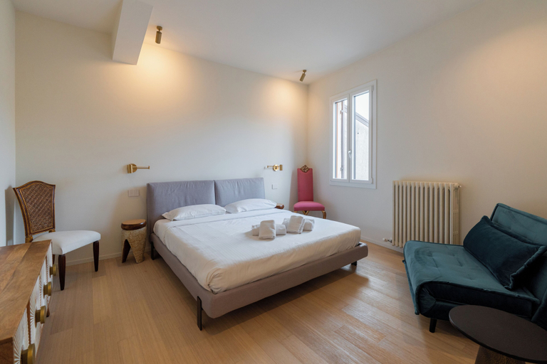 Room 3, Filippini 10, Verona