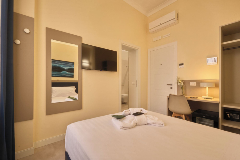 Room 2, Rishon, Rome