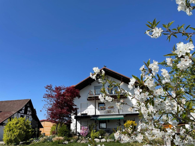 Exterior view 5, Bergchalet Mirabell - Hofgut, Bodenseekreis