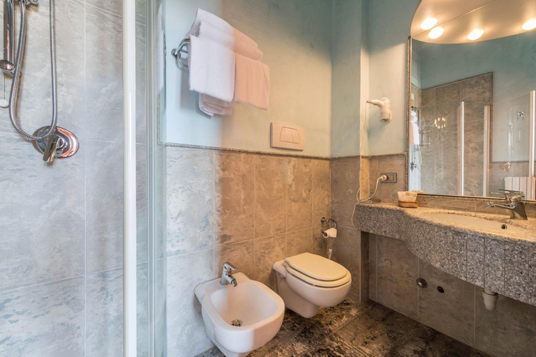 Bathroom 3, Gardasol Romantic 2 Vista Lago, Brescia