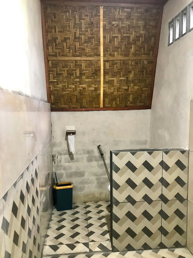 Bathroom 4, Bello Bungalow, Lombok