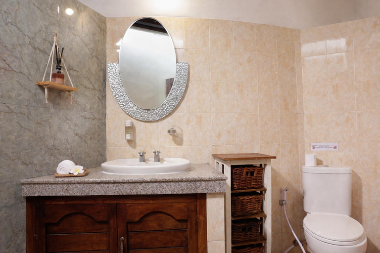 Bathroom 4, Beatrix Villa Seminyak with Private Pool & Garden, Badung