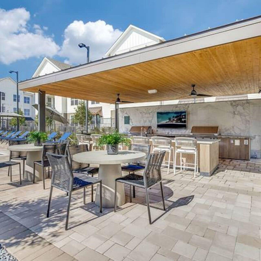 Interior 5, Workerfriendly,washer/dryer, Gym,pool, A+ Location, Grayson