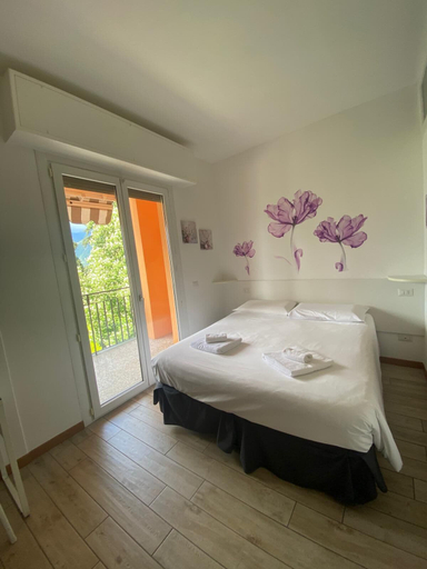 Bedroom 4, Hotel Beretta, Lecco