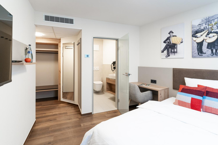 Bedroom 2, Marktplatz-Hotel Ochsen, Alb-Donau-Kreis