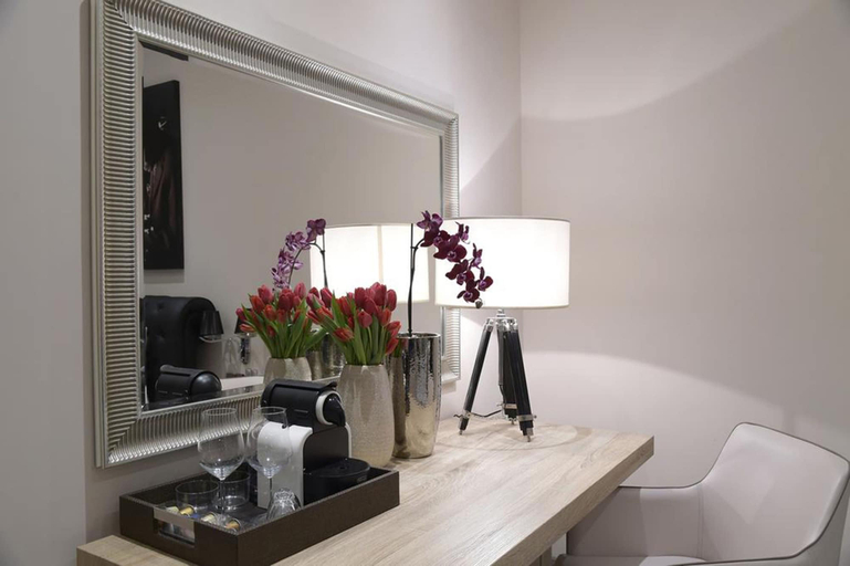 Room 4, Colonna 18 Apartment by Ghor, Roma