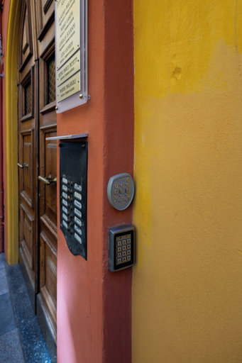 Exterior detail, Vicolo Sette, Modena