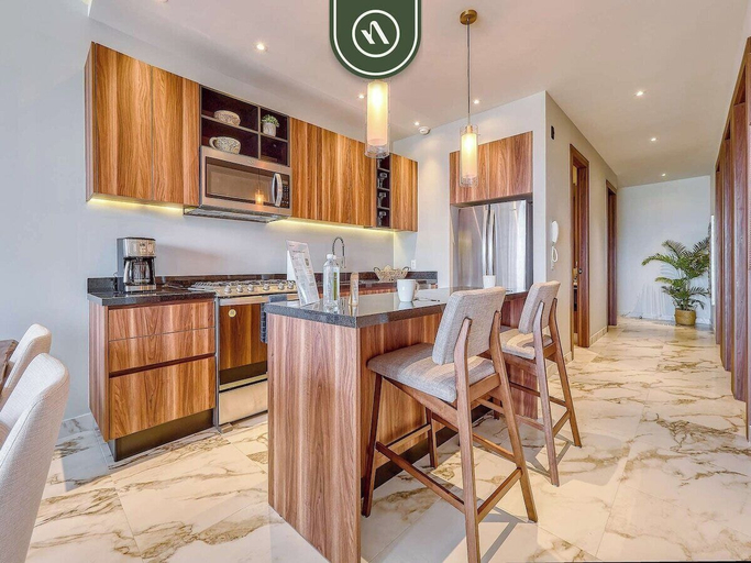 Private kitchen 3, 3 BR Penthouse - Nuevo Nayarit - Rooftop Pool Gym, Compostela