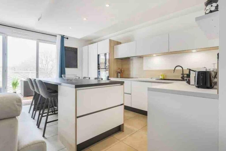 Private kitchen 3, Q&R Renting - Suites Design Luxueuses, Alpes-Maritimes