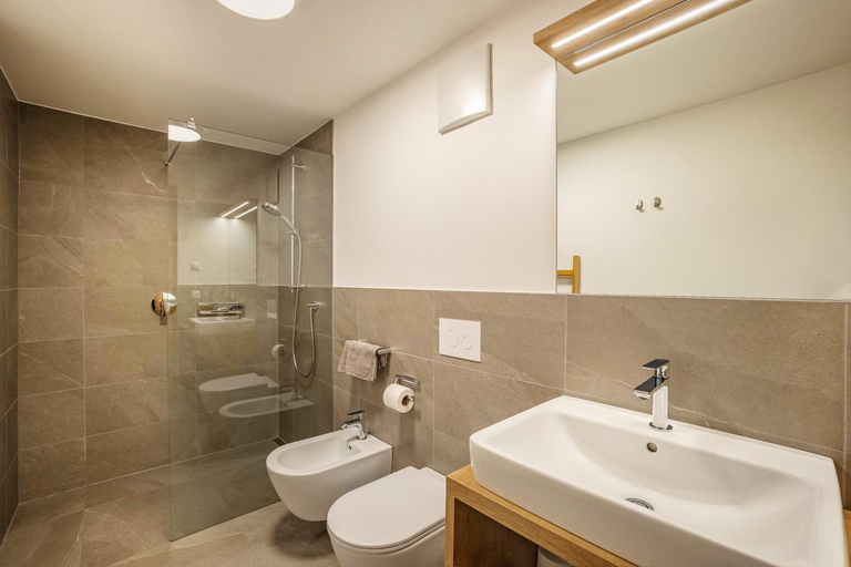 Bathroom 3, Residence Linderhof, Bolzano