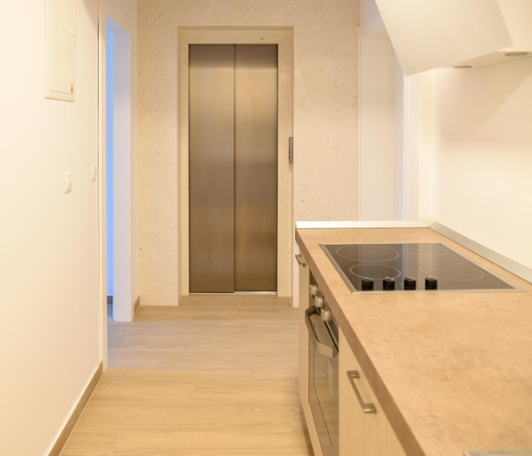 Others 5, Sangulin Palace M, Biograd na Moru