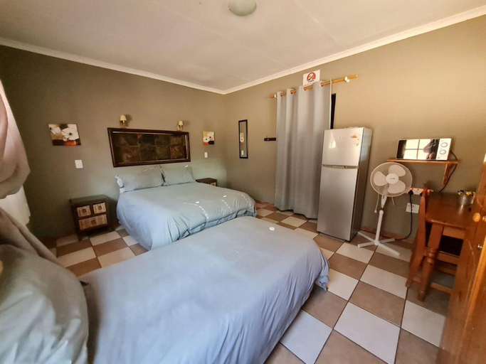 Bedroom 3, N4 Guest Lodge, Bojanala