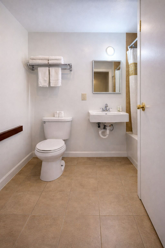 Bathroom 3, Relax Inn Smyrna Dover Coastal Gateway, Kent