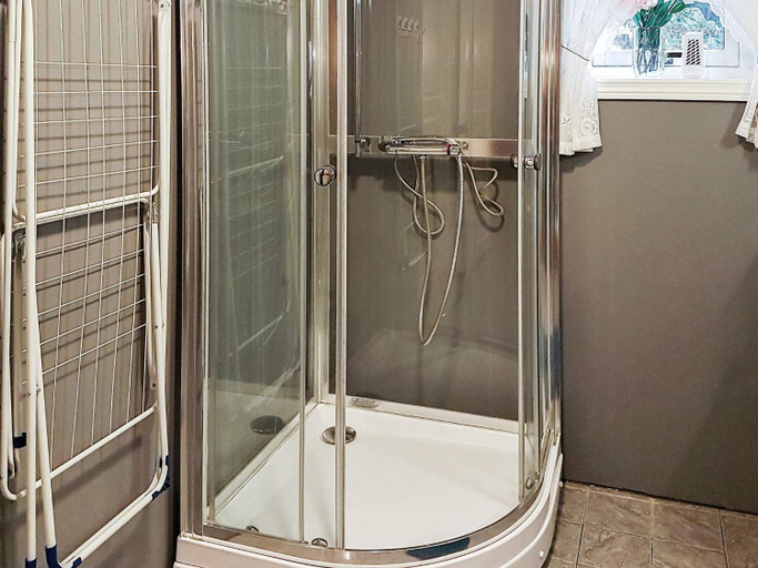 Bathroom 3, person holiday home in Selje-By Traum, Selje