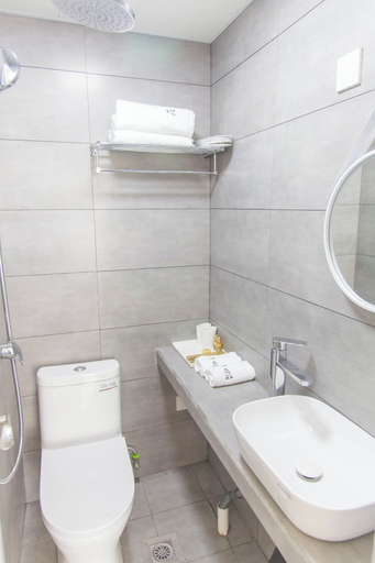 Bathroom 3, QingCheng Mountain HuakaiShi minsu, Chengdu