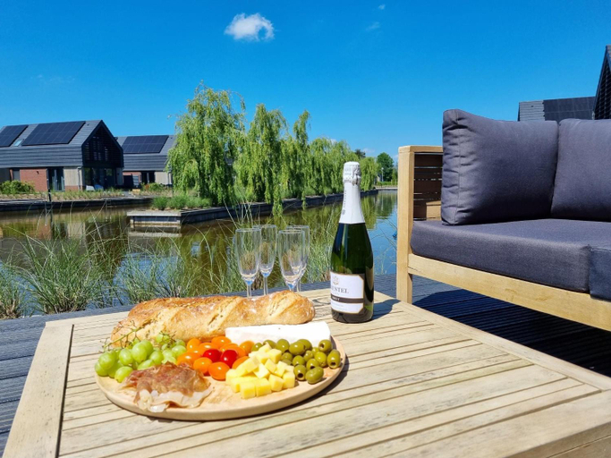 Food & Drinks 4, Villa in Balk With Private Jetty, Gaasterlân-Sleat