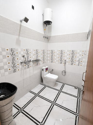 Bathroom 5, Yamunotri Heights, Uttarkashi