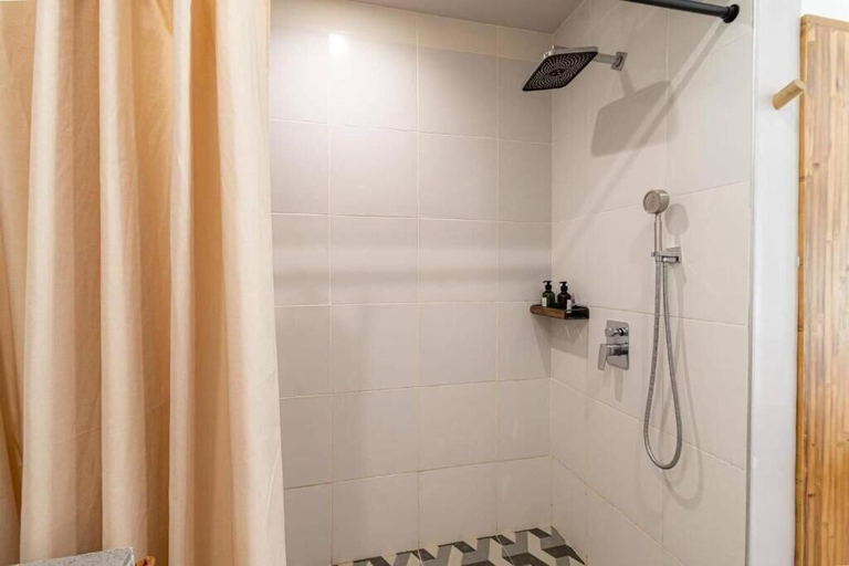 Bathroom 3, E-Fun Dive Resort, Dauin