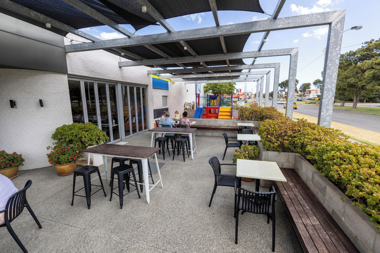 Food & Drinks 5, Hotel Clipper, Rockingham