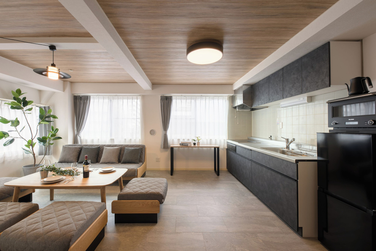 In-room dining 2, Shinjuku 6-chome City Stay, Shinjuku