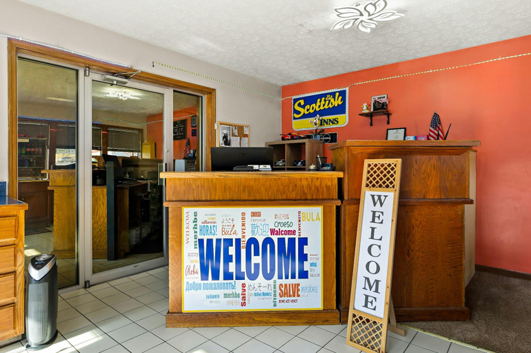 Public Area 2, Scottish Inns Collinsville-Martinville, Henry