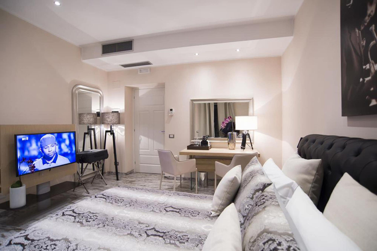 Room 2, Colonna 18 Apartment by Ghor, Roma