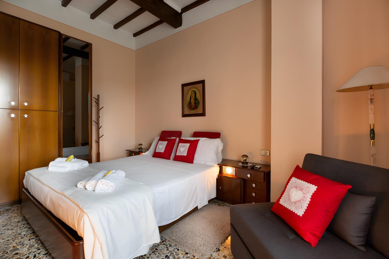 Bedroom 3, A Casa di Franca - Villa con piscina, Florence