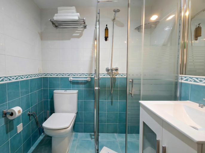 Bathroom 3, Hostel Costa Gijon, Asturias