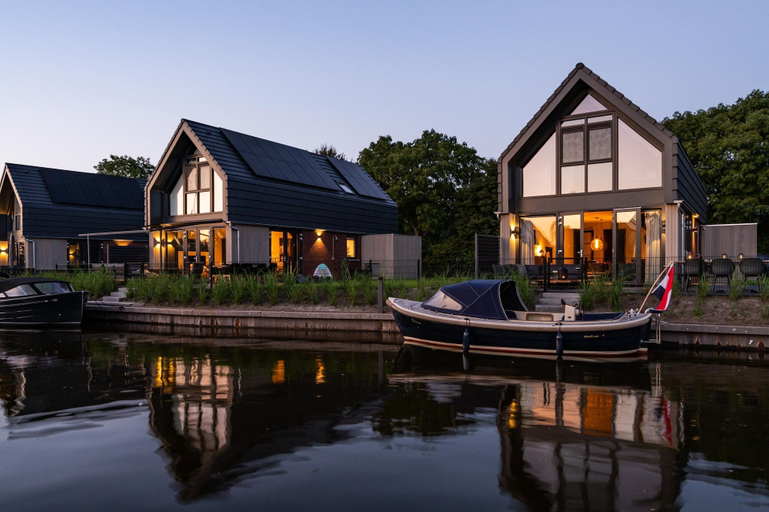 Others 1, Villa in Balk With Private Jetty on Slotermeer, Gaasterlân-Sleat