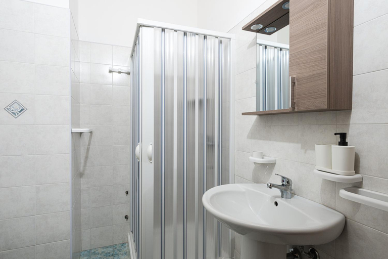 Bathroom 3, Angeli Nel Salento - Casa Vacanze, Lecce
