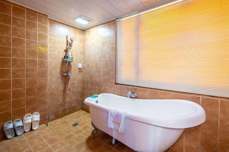 Room 3, Xin Zhoujia Courtyard, Lijiang