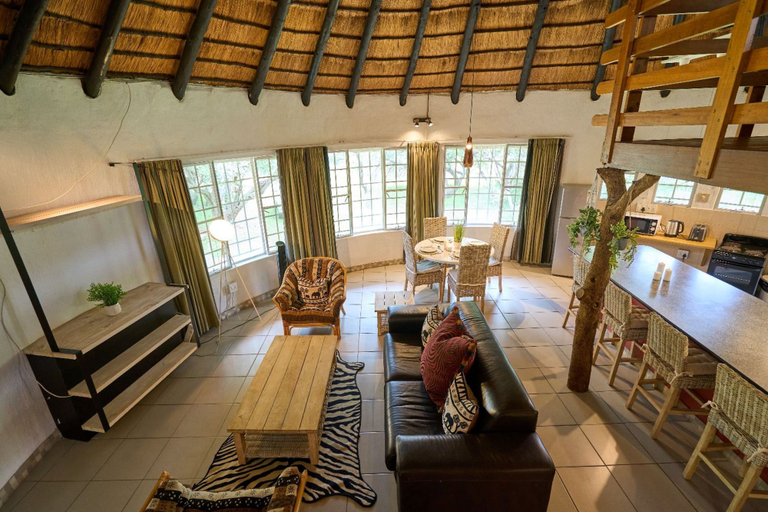 Living area 3, Sable Ranch Selfsorg, Bojanala