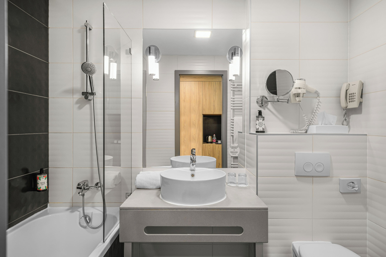 Bathroom 3, Akeah Verdi Budapest, Budapesti