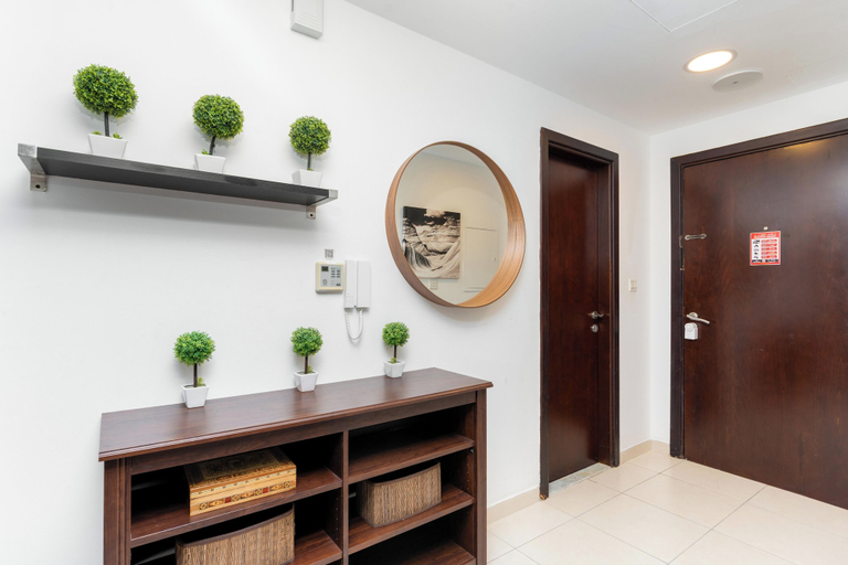 Interior 3, bnbme - Al Waleed Paradise - 1BR, Dubai