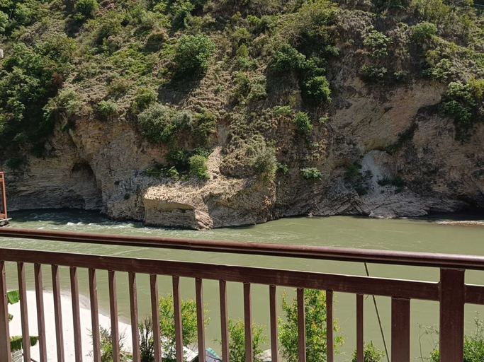 Lake view 4, Chandresh Homestay, Kullu