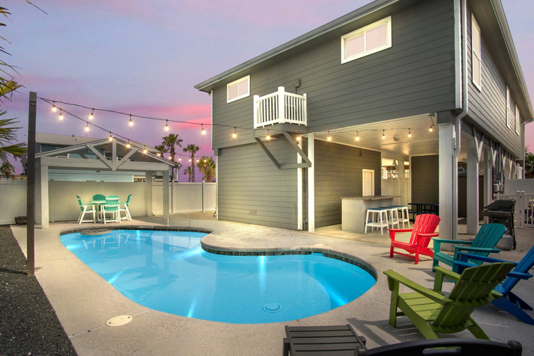 Primary image, Latitude Adjustment - Private Pool Elevator!, El Paso