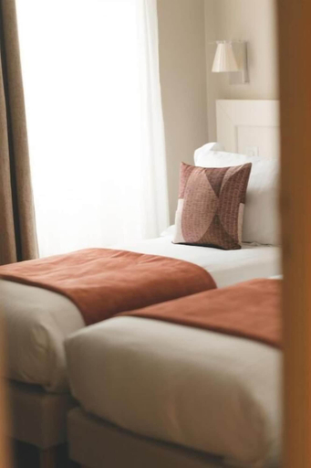 Room 5, Logis Hôtel and restaurant La Pension du Moulin, Finistère
