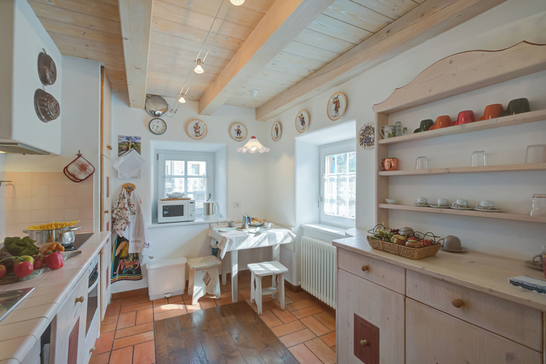 Others 5, Antico Chalet, Sondrio