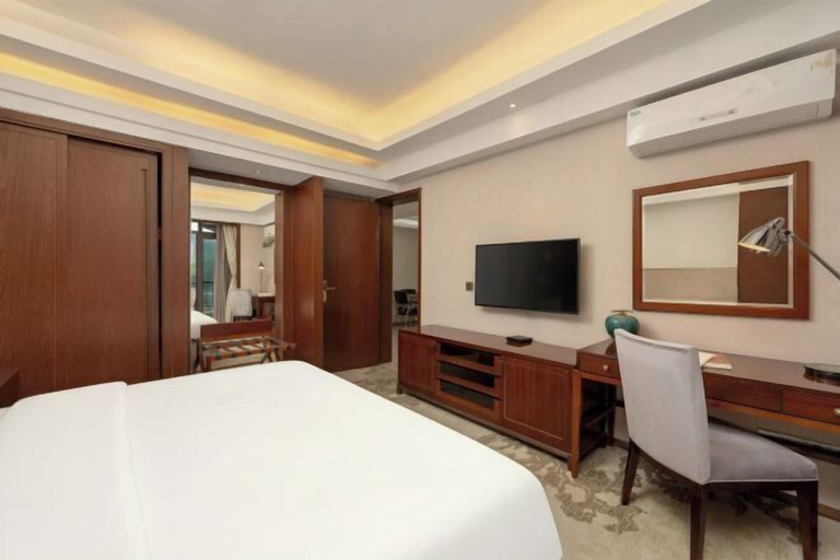 Bedroom 3, Qianshan Heyue Hotel, Guiyang