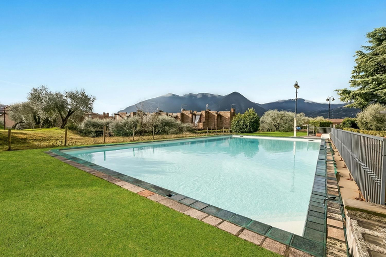 Sport & Beauty 3, Residence La Perla with Shared Pool, Brescia