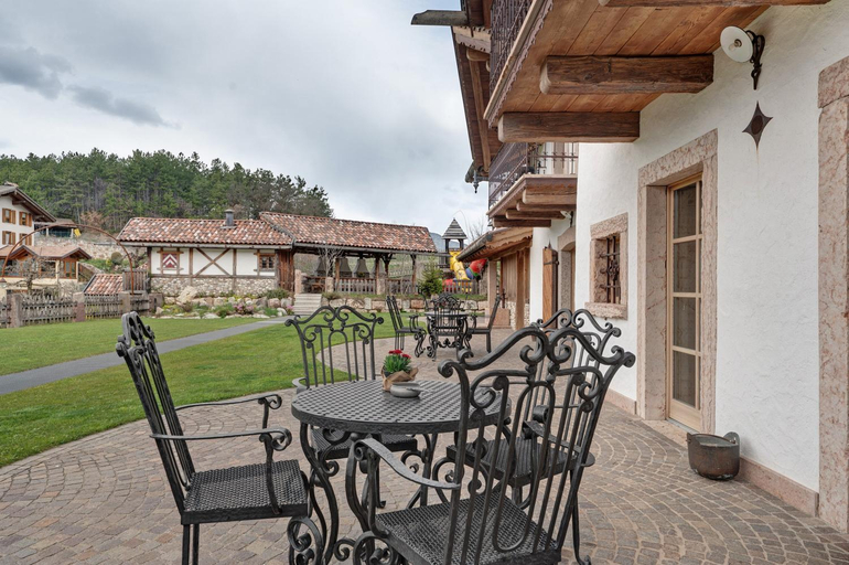 Others 5, Agriturismo Alpenvidehof, Trento